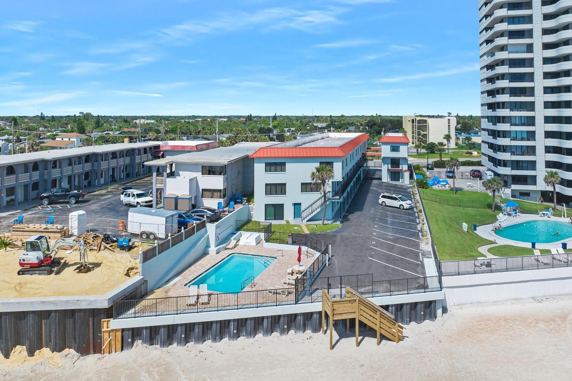 Apartment Oceanfront Daytona With Views!